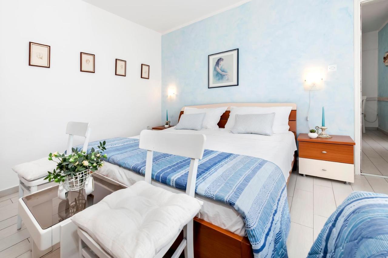 Apartment Casa Banko Ровінь Екстер'єр фото