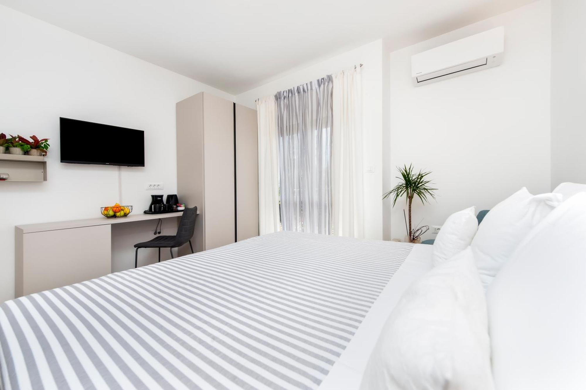 Apartment Casa Banko Ровінь Екстер'єр фото